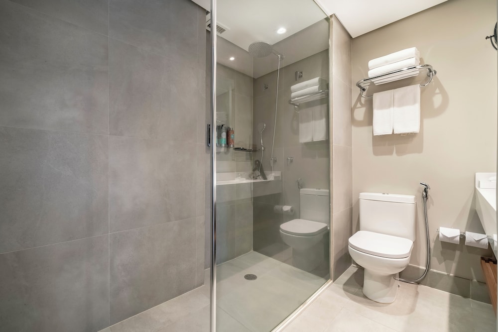 Habitación Deluxe con Dos Camas Individuales y Balcón del hotel Grand Mercure SP Itaim Bibi. Foto 9