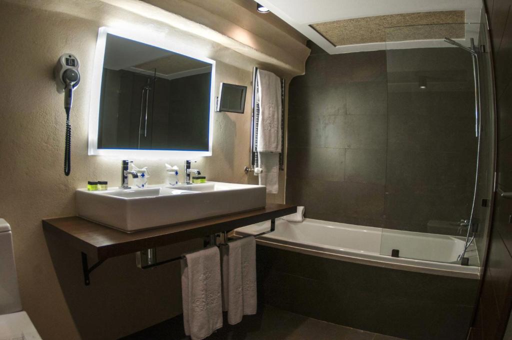 Junior suite del hotel Convento Aracena and Spa. Foto 2