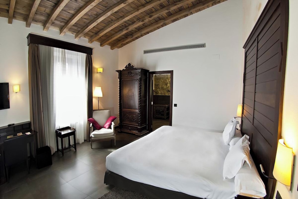 Habitación superior del hotel Convento Aracena and Spa. Foto 1