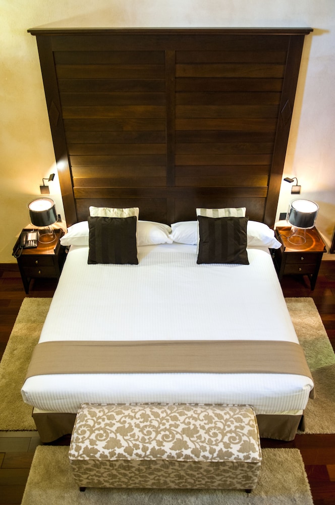 Suite junior del hotel Convento Aracena and Spa. Foto 1
