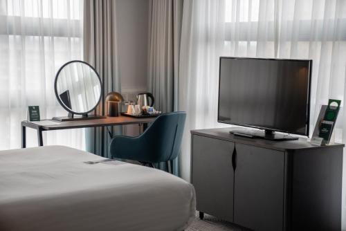 Habitación Doble Estándar - Adaptada para personas con discapacidad del hotel Holiday Inn London - Whitechapel. Foto 1