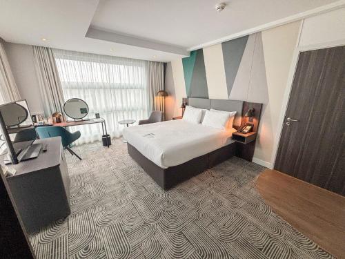 Habitación Doble Estándar - Adaptada para personas con discapacidad del hotel Holiday Inn London - Whitechapel. Foto 4