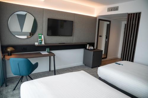 Habitación Doble Estándar - 2 camas del hotel Holiday Inn London - Whitechapel. Foto 6