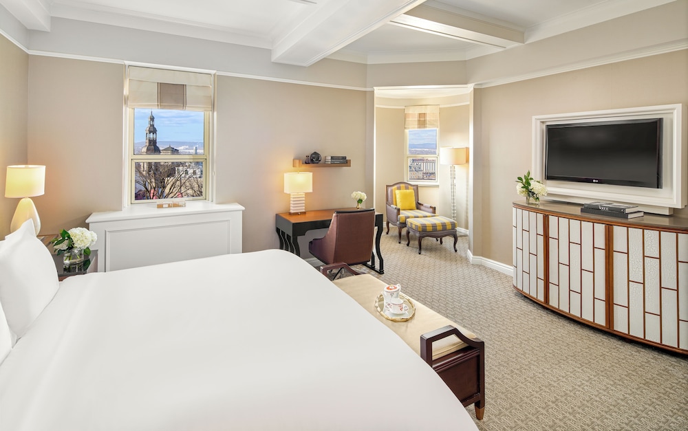 Habitación Deluxe, 1 cama de matrimonio grande, vistas a la ciudad del hotel Fairmont Le Chateau Frontenac. Foto 4