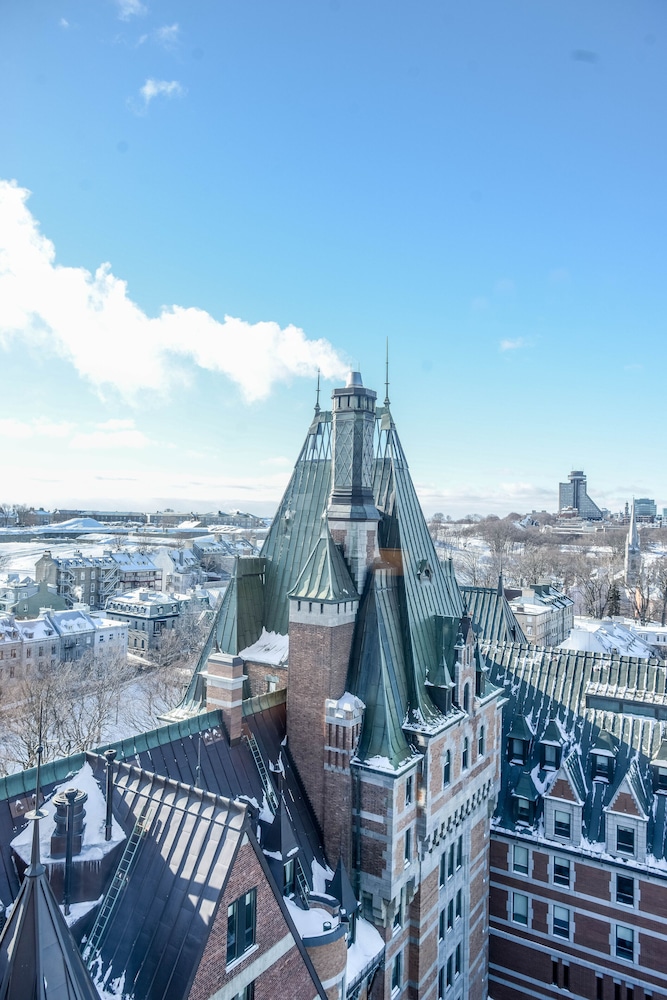 Habitación Deluxe, 1 cama de matrimonio grande, vistas a la ciudad del hotel Fairmont Le Chateau Frontenac. Foto 6
