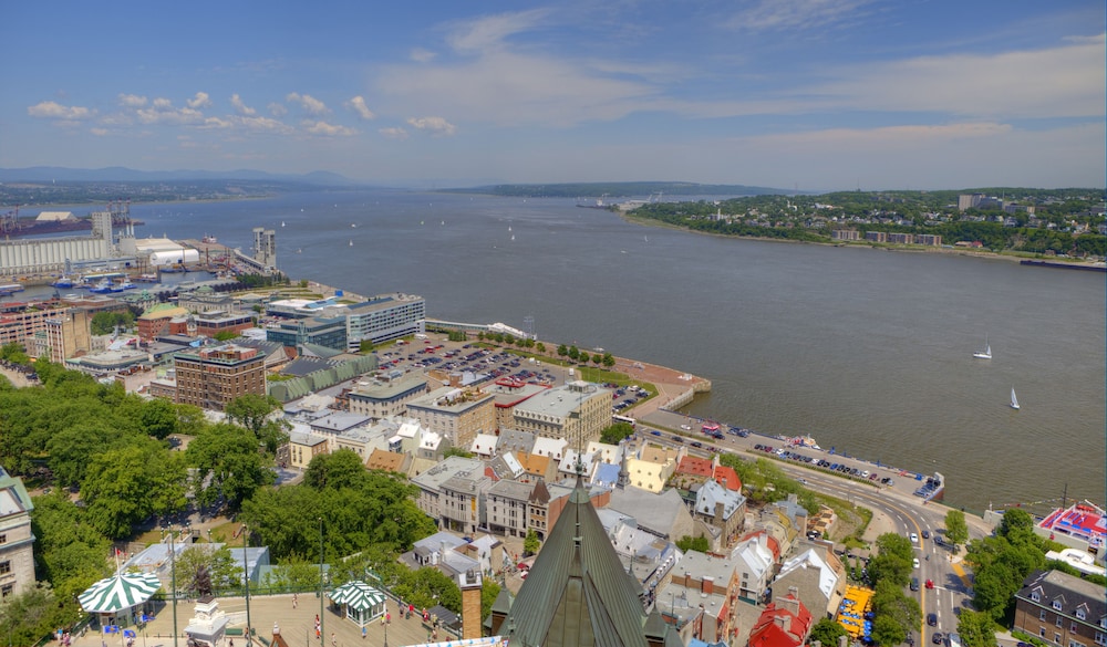 Habitación Deluxe, 1 cama de matrimonio, vistas al río del hotel Fairmont Le Chateau Frontenac. Foto 4