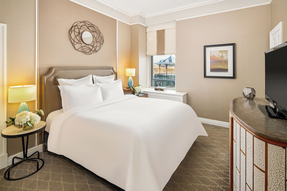 Suite junior, 1 cama de matrimonio grande del hotel Fairmont Le Chateau Frontenac. Foto 2