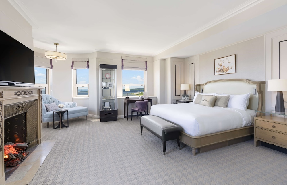 Fairmont Gold King, Suite Signature del hotel Fairmont Le Chateau Frontenac. Foto 3