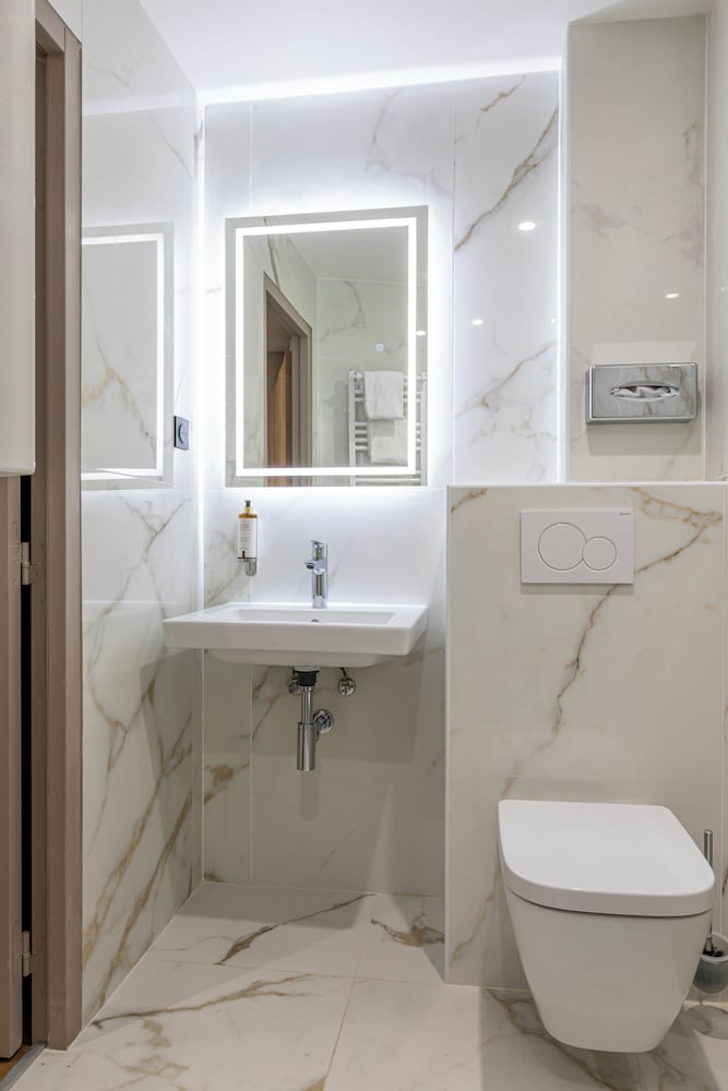 Habitación clásica doble, en la zona del jardín del hotel Best Western Montcalm. Foto 2