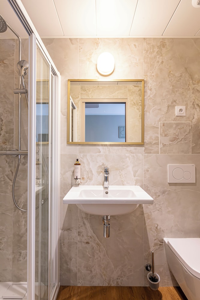 Habitación clásica con 2 camas individuales del hotel Best Western Montcalm. Foto 5