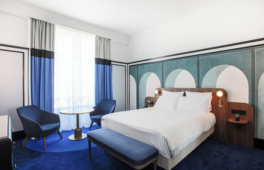 Habitación Superior con cama doble del hotel Plaza Biarritz Plage - Handwritten Collection. Foto 7