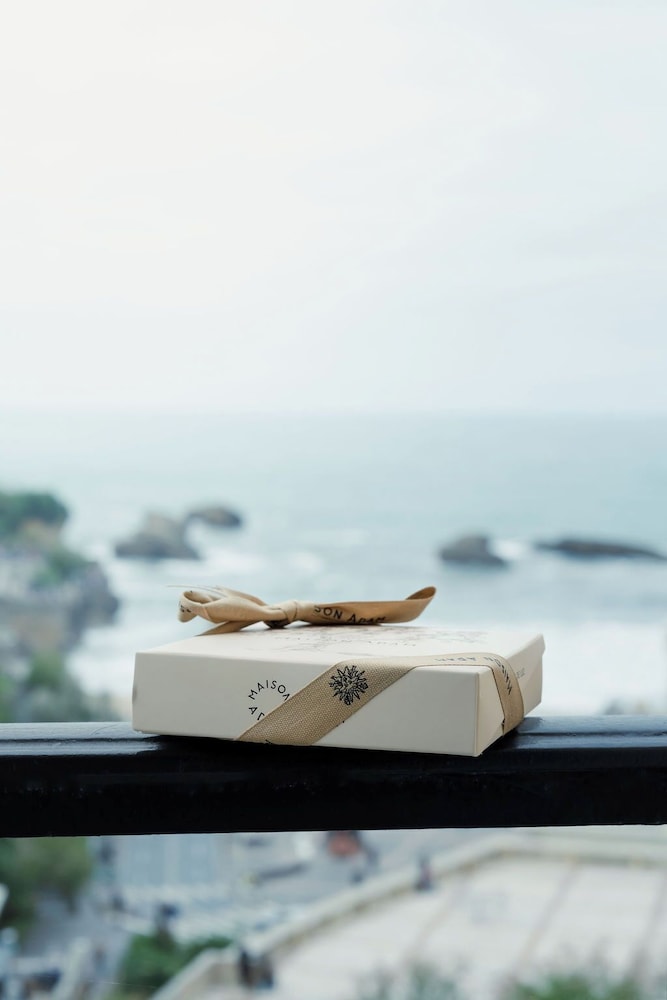 Habitación Deluxe con vistas al océano y cama doble del hotel Plaza Biarritz Plage - Handwritten Collection. Foto 4