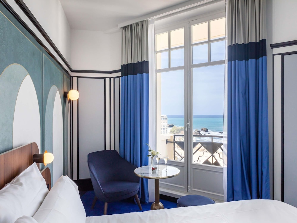 Habitación Deluxe con vistas al océano y cama doble del hotel Plaza Biarritz Plage - Handwritten Collection. Foto 8