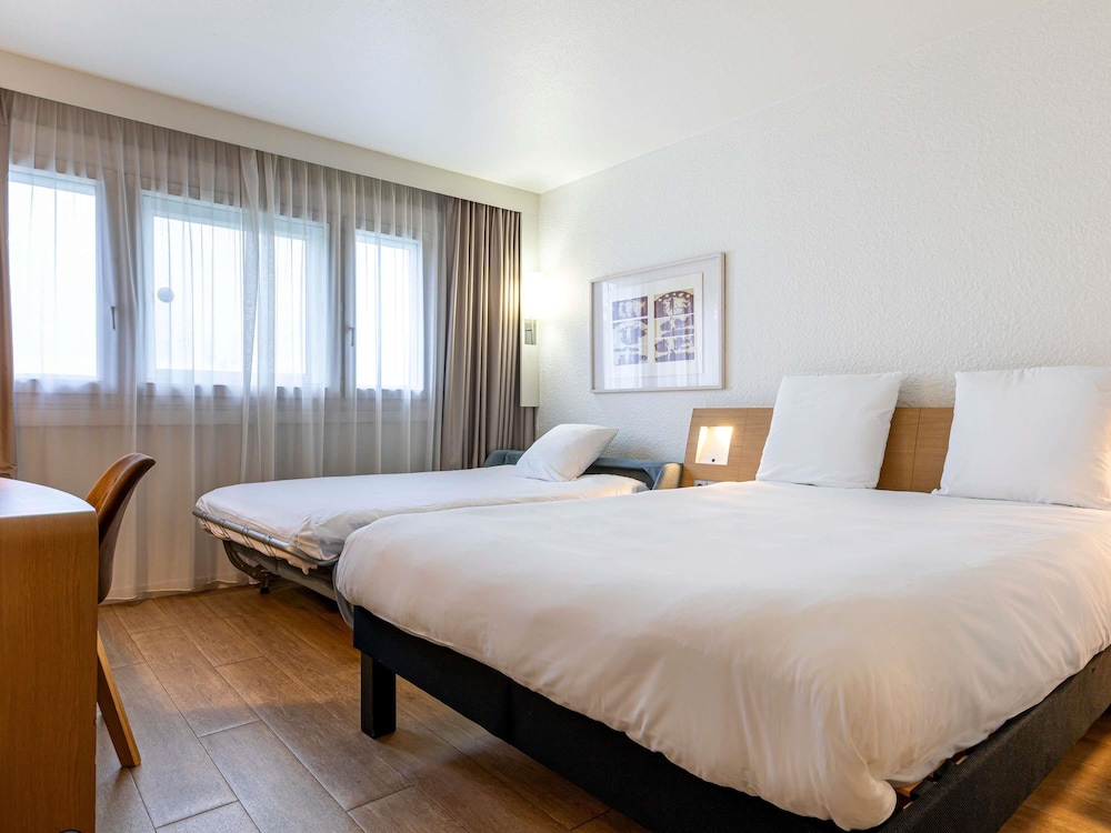 Habitación Familiar Estándar con Sofá del hotel Mercure Paris Le Bourget