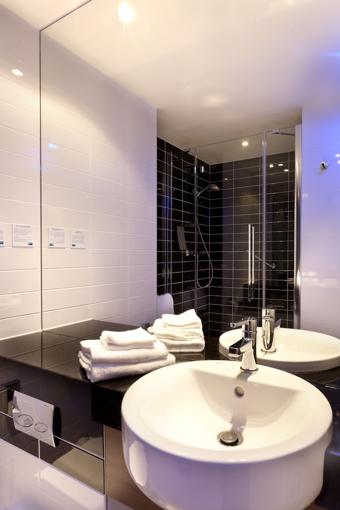 Habitación, 1 cama doble del hotel Holiday Inn Express Estrasburgo - Sur. Foto 9