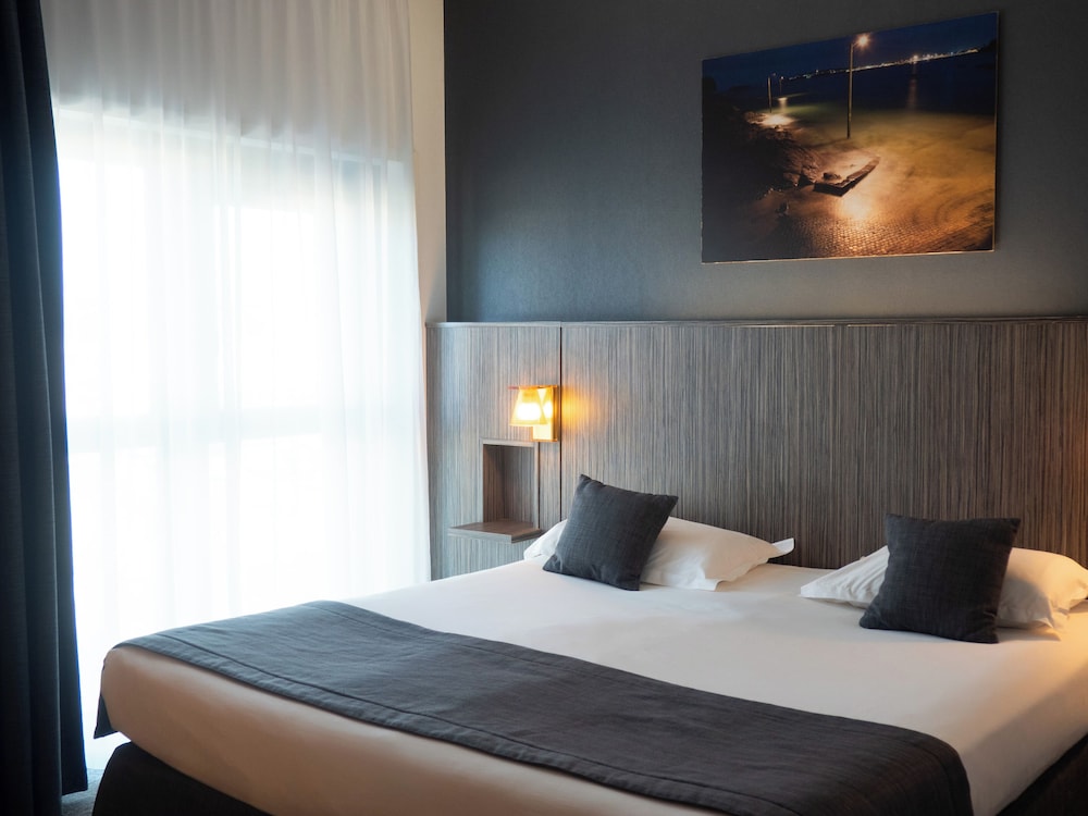 Habitación Superior con 1 cama doble del hotel Mercure Saint Malo Balmoral. Foto 7