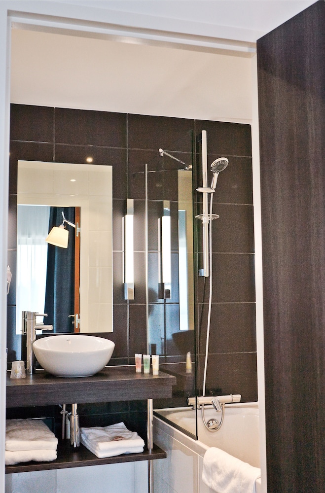 Habitación Superior con 1 cama doble del hotel Mercure Saint Malo Balmoral. Foto 22