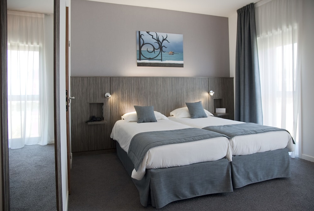 Habitación Superior con camas individuales del hotel Mercure Saint Malo Balmoral. Foto 2