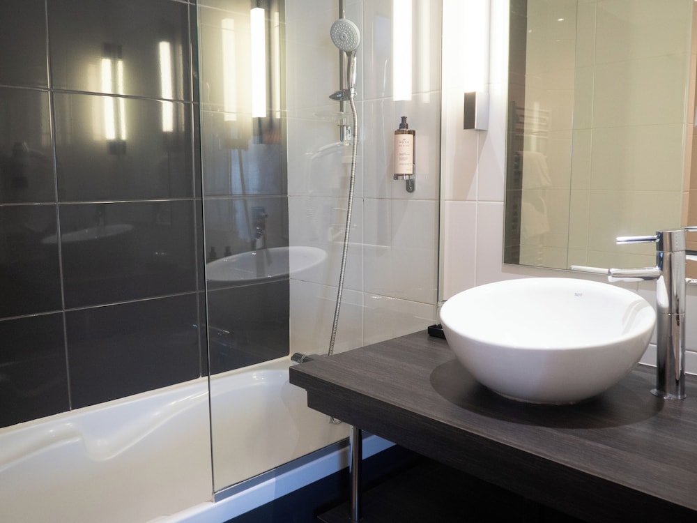 Habitación Superior con camas individuales del hotel Mercure Saint Malo Balmoral. Foto 17