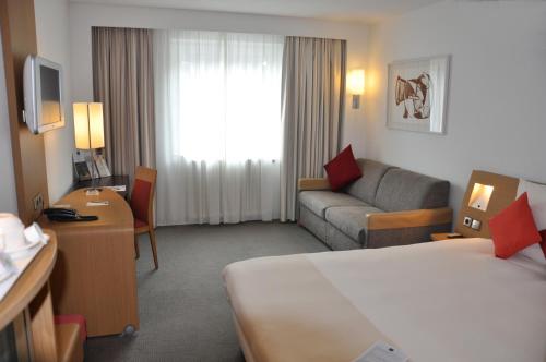 Habitación Doble Superior del hotel Novotel Andorra. Foto 3