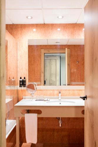 Habitación Doble del hotel Acta Arthotel. Foto 5