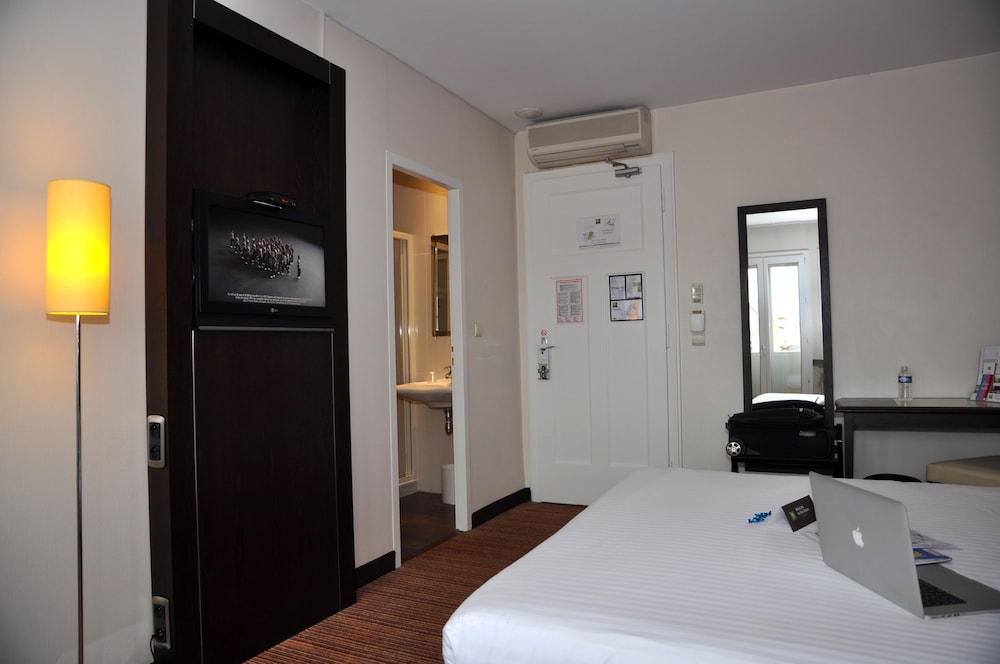 Habitación estándar con dos camas individuales del hotel Ibis Styles Metz Centre Gare. Foto 3