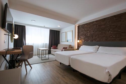 Habitación Doble Deluxe - 2 camas del hotel Yomo Centric. Foto 6