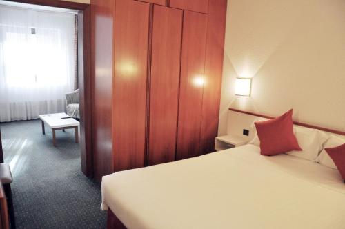 Habitación Cuádruple del hotel Mercure Andorra. Foto 5