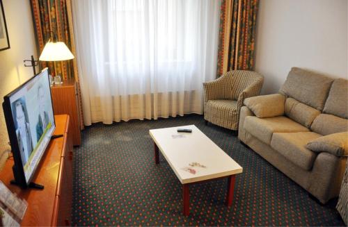 Habitación Cuádruple del hotel Mercure Andorra. Foto 6