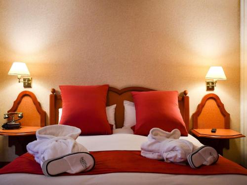 Suite Ejecutiva con una Cama Queen, Dos Camas Individuales y Sofá del hotel Mercure Andorra. Foto 5