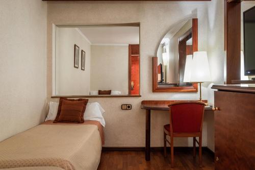 Habitación cuádruple del hotel Alegria President. Foto 1
