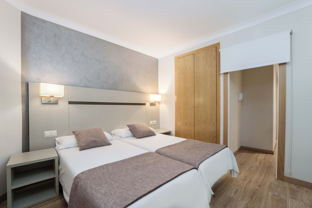 Habitación Familiar, 2 Dormitorios 2 - 4 personas del hotel Cosmos