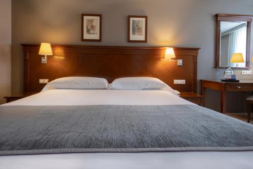 Habitación Doble Superior del hotel Hesperia Andorra. Foto 3
