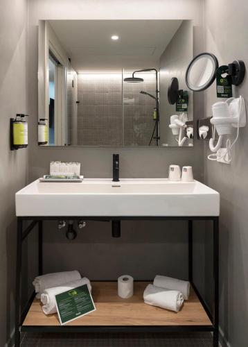 Habitación Triple del hotel Sercotel Delfos Andorra. Foto 4