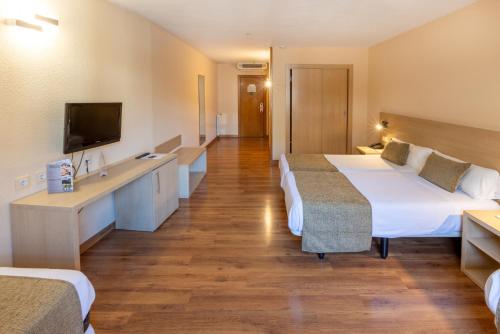 Habitación Cuádruple con acceso al spa del hotel Panorama and Spa. Foto 6