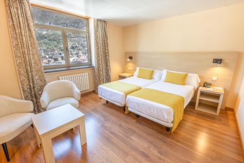 Habitación Doble con vistas a las montañas y acceso al spa del hotel Panorama and Spa. Foto 9
