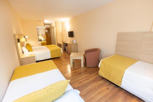 Habitación Cuádruple con acceso al spa del hotel Panorama and Spa. Foto 7