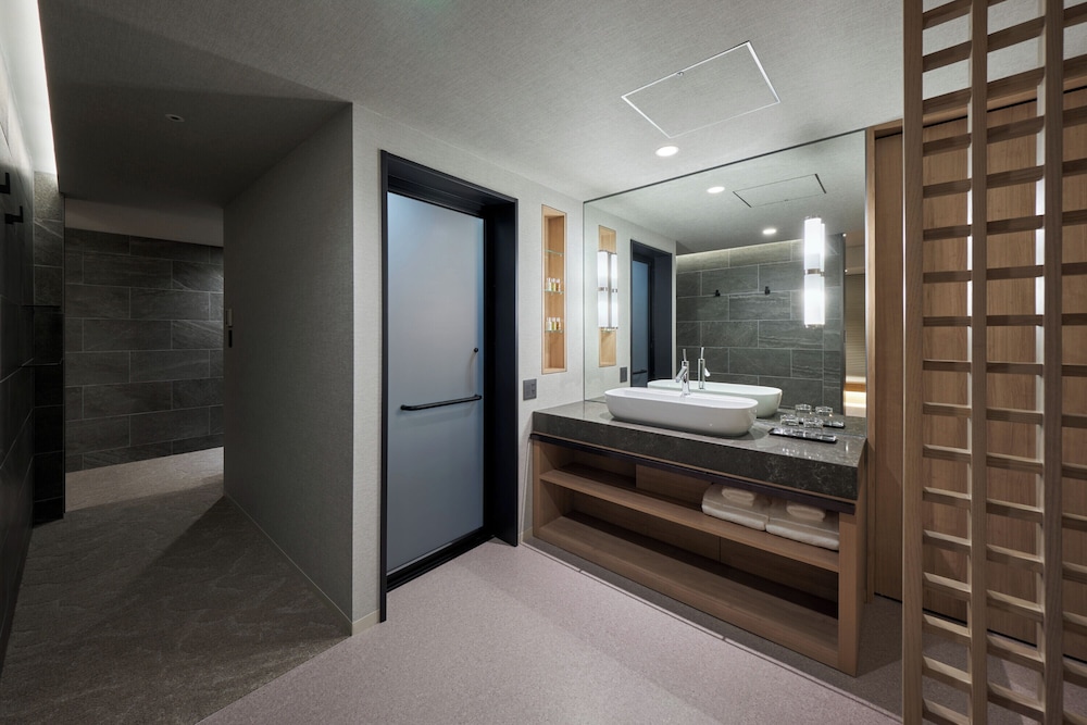 Habitación ejecutiva, no fumadores (King Room with Tatami Area) del hotel Villa Fontaine Grand Tokyo-Shiodome. Foto 10