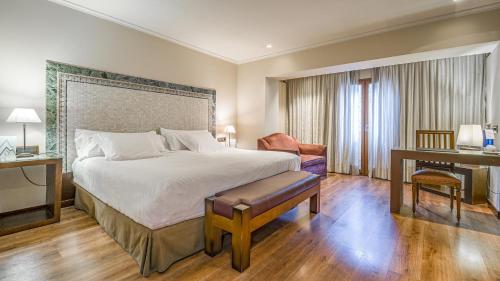 Habitación Doble Deluxe con vistas a la ciudad - 1 o 2 camas del hotel Roc Blanc and Spa