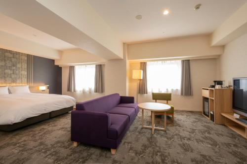 Suite Executive con cama extragrande - No fumadores del hotel Kanazawa. Foto 4