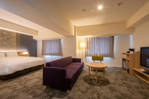 Suite Executive con cama extragrande - No fumadores del hotel Kanazawa. Foto 5