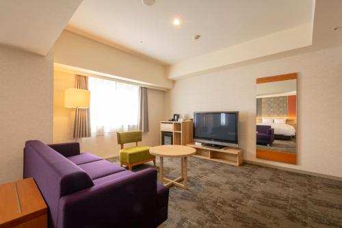 Suite Executive con cama extragrande - No fumadores del hotel Kanazawa. Foto 6