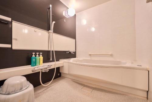 Suite Executive con cama extragrande - No fumadores del hotel Kanazawa. Foto 9