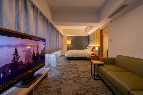 Suite de lujo con cama extragrande - No fumadores del hotel Kanazawa. Foto 2