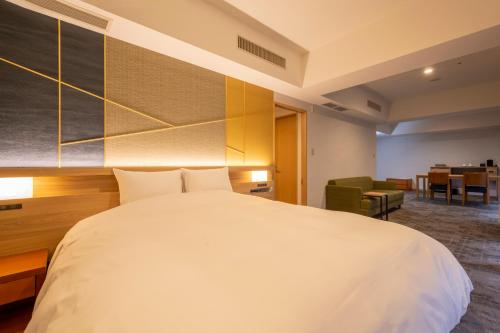 Suite de lujo con cama extragrande - No fumadores del hotel Kanazawa. Foto 4
