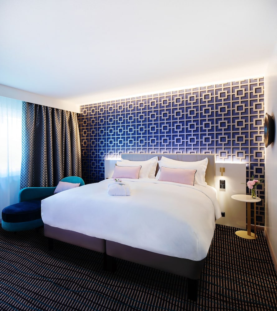 Suite Ejecutiva con 1 cama queen size del hotel Grand Bregenz Mgallery. Foto 2