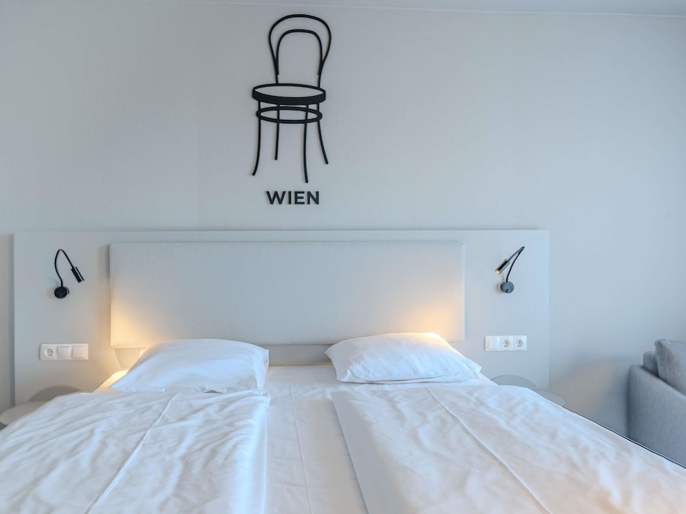 Habitación Superior con cama doble del hotel Ibis Styles Graz Messe. Foto 3