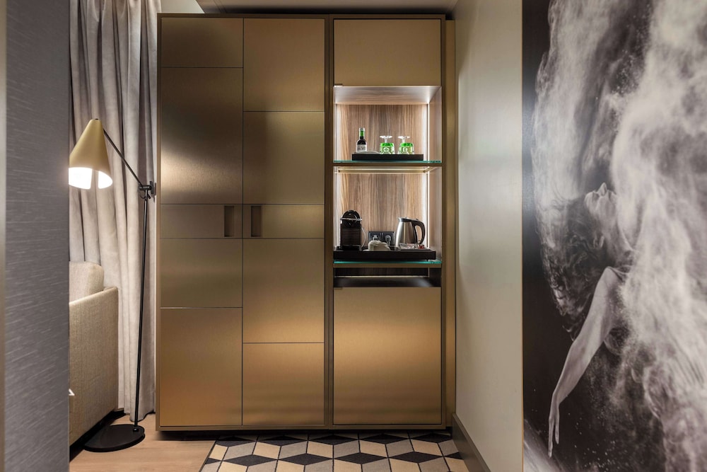 Habitación Premium del hotel NH Collection Salzburg City. Foto 4