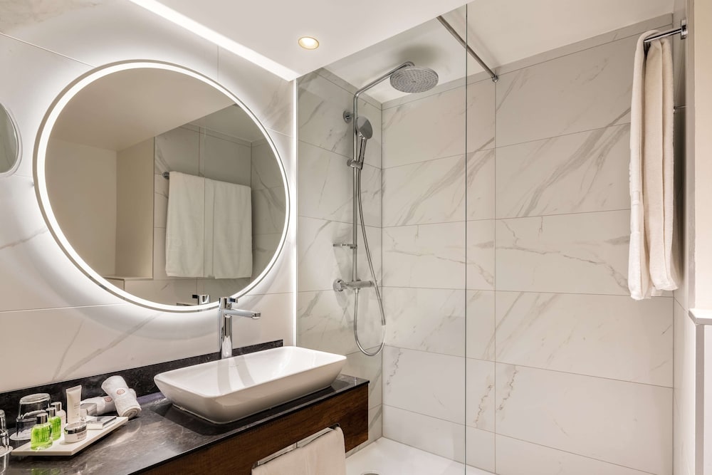 Habitación Premium del hotel NH Collection Salzburg City. Foto 10