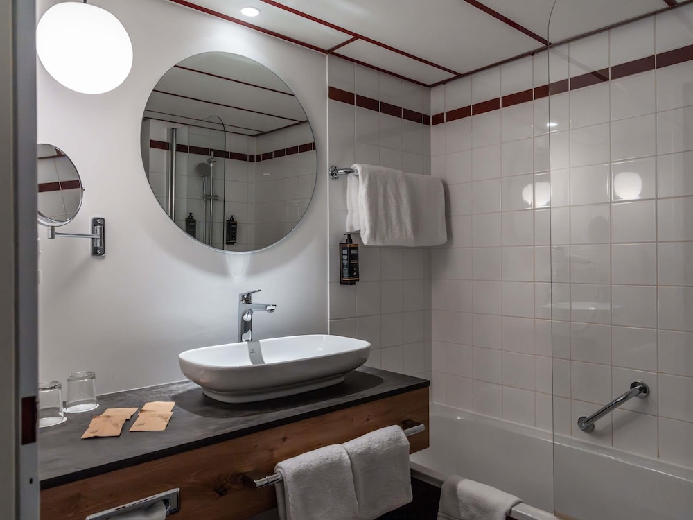 Habitación Standard con 2 camas individuales del hotel Mercure Salzburg City. Foto 9